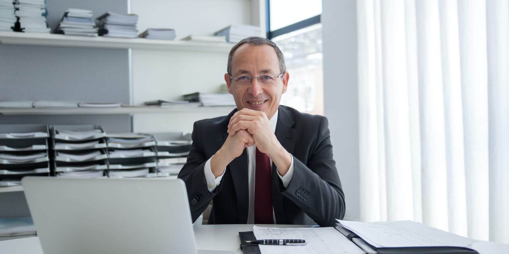 What Kind of Corporations Use Large-scale Web Scraping What Kind of Corporations Use Large-scale Web Scraping